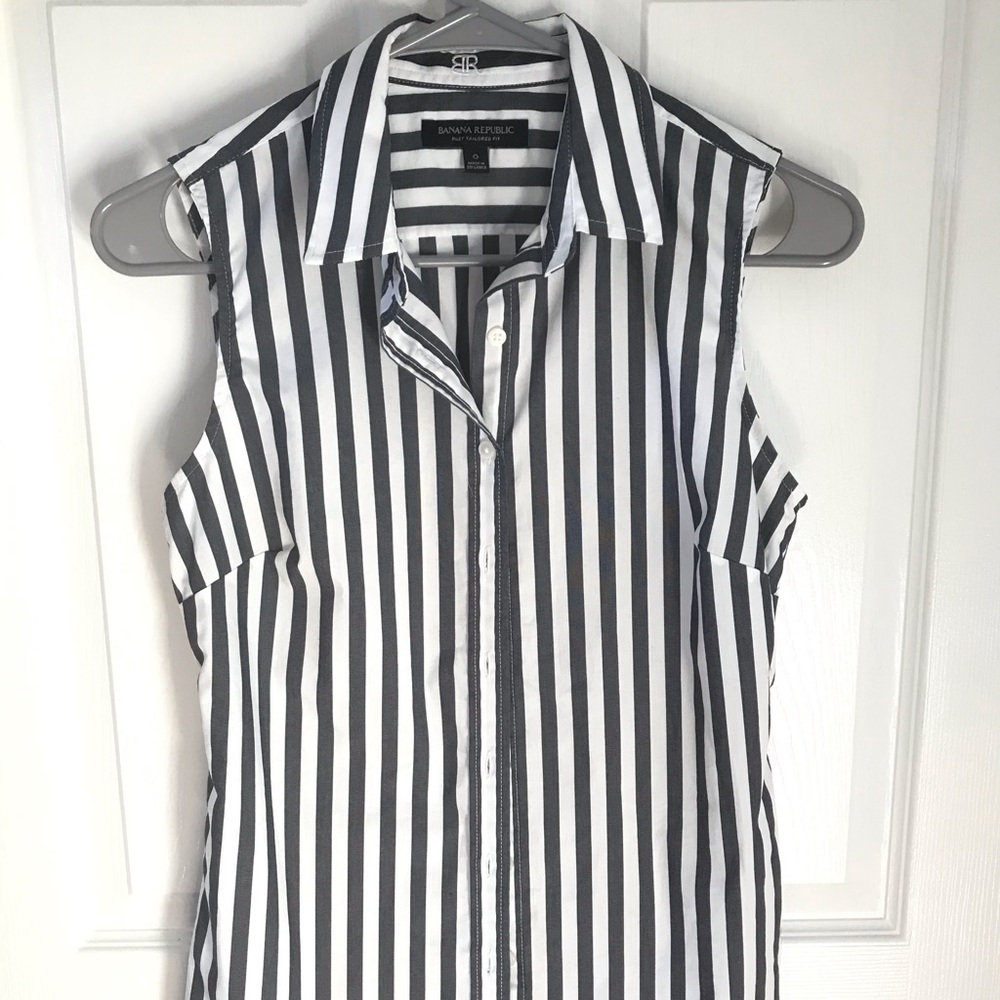 Banana Republic Sleeveless Top